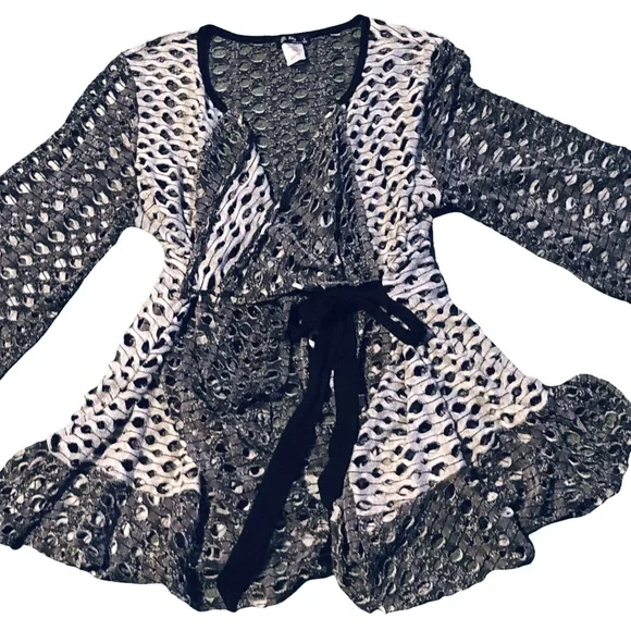 Lily by Firmiania Babydoll style top that ties🌸 - Picture 1 of 8